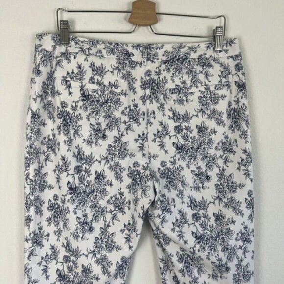 Mario Serrani Womens Pants Size 12 Blue White Floral Stretch Crop Ankle Slim Fit - Picture 7 of 12